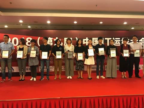 图片包含 天花板, 室内

已生成极高可信度的说明